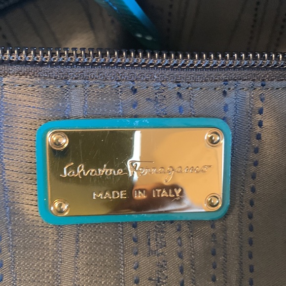 Salvatore Ferragamo patent leather tote bag - Picture 4 of 12